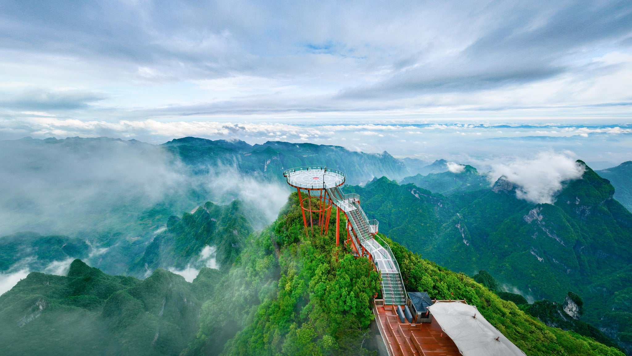Zhangjiajie Travel Guide 2026: Avatar Mountains, Hiking Routes & Local Secrets