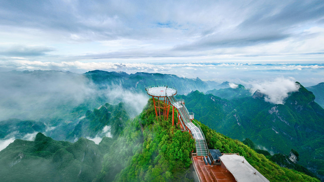 Zhangjiajie Travel Guide 2026: Avatar Mountains, Hiking Routes & Local Secrets