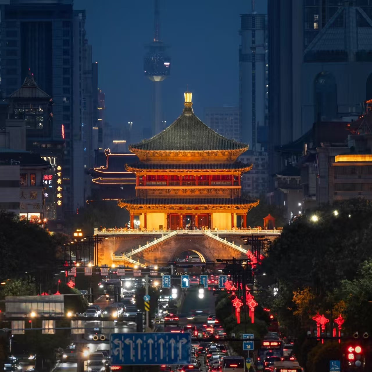 Xi'an 4 Days 3 Nights | Experience China's Prosperous Tang Dynasty Culture! Hanfu Night Tour, Millennial Historical Sites & Ancient-Modern Collision