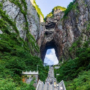 Lo más destacado de la esencia de Zhangjiajie en 1 día privado: montaña Tianmen, puente de cristal del Gran Cañón y el espectáculo The Romance