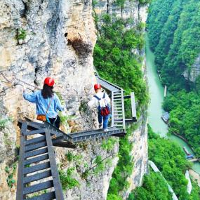 Signature Route: 1-Day Private Zhangjiajie Grand Canyon & Heifeng Cave Wilderness Adventure