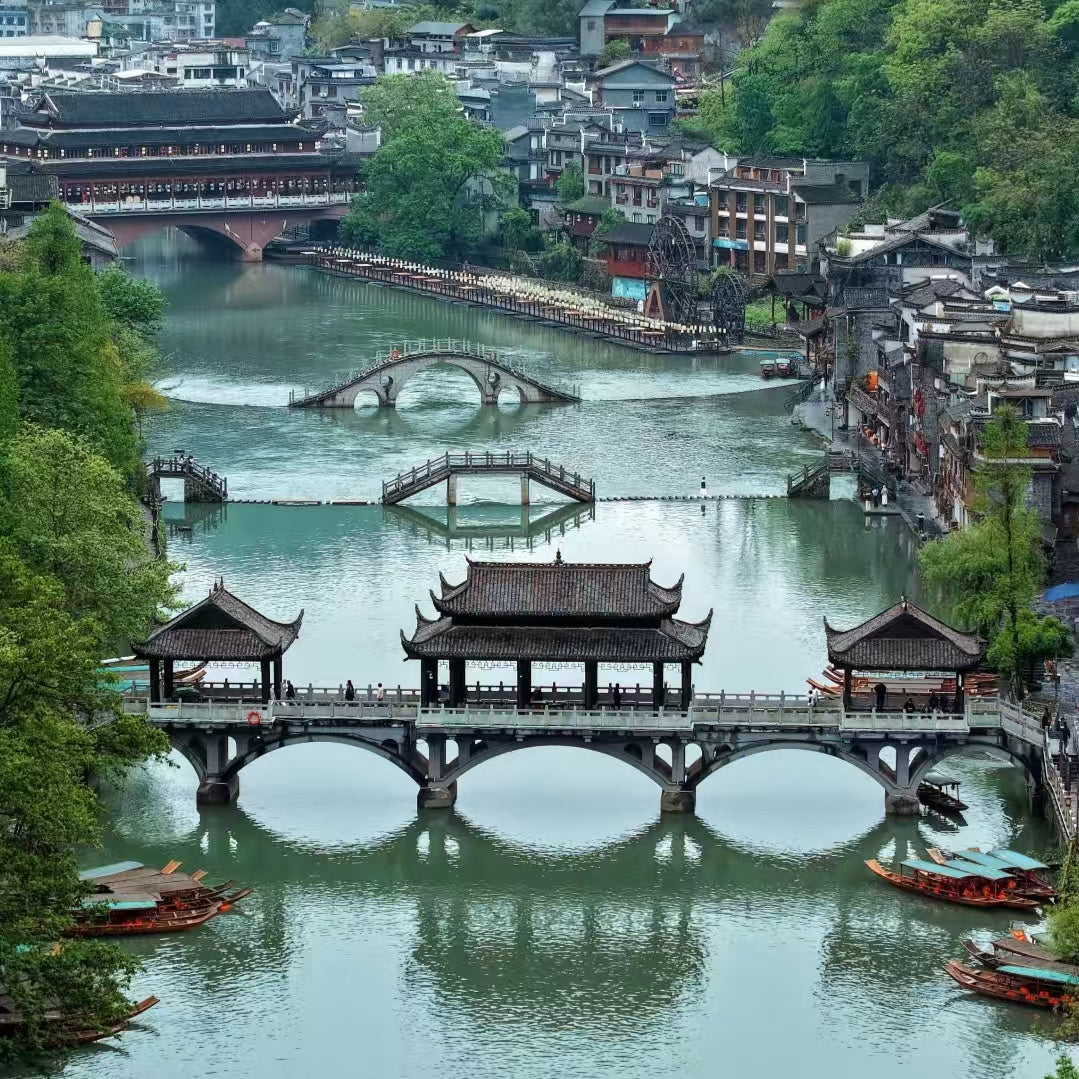8-Day 7-Night Western Hunan Premier Tour: Zhangjiajie Peaks, Furong Waterfall Town & Fenghuang Ancient Town All-in-One