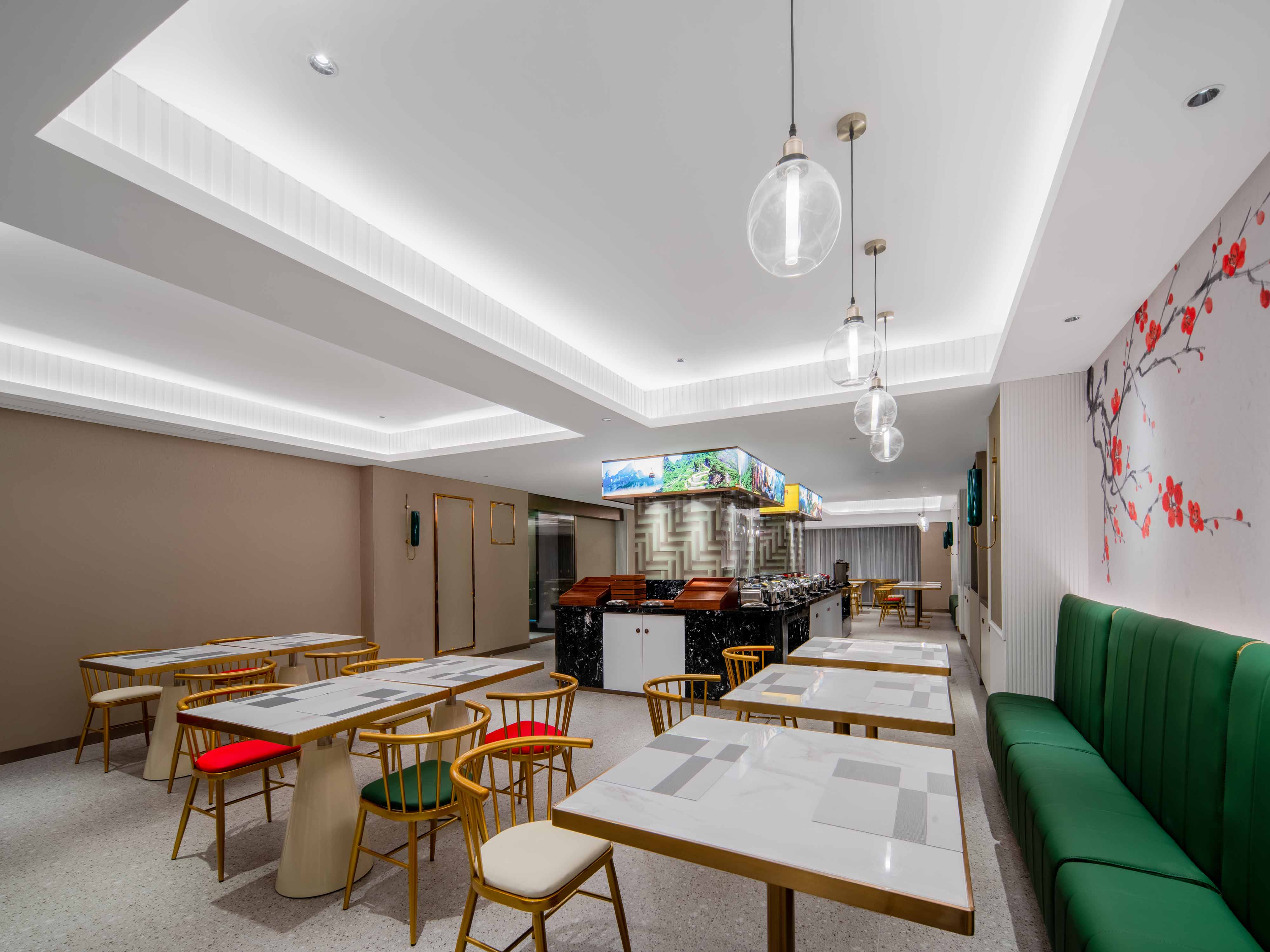 Jinjiang Metropolo Hotel an der Seilbahnstation des Tianmen-Bergs, Zhangjiajie