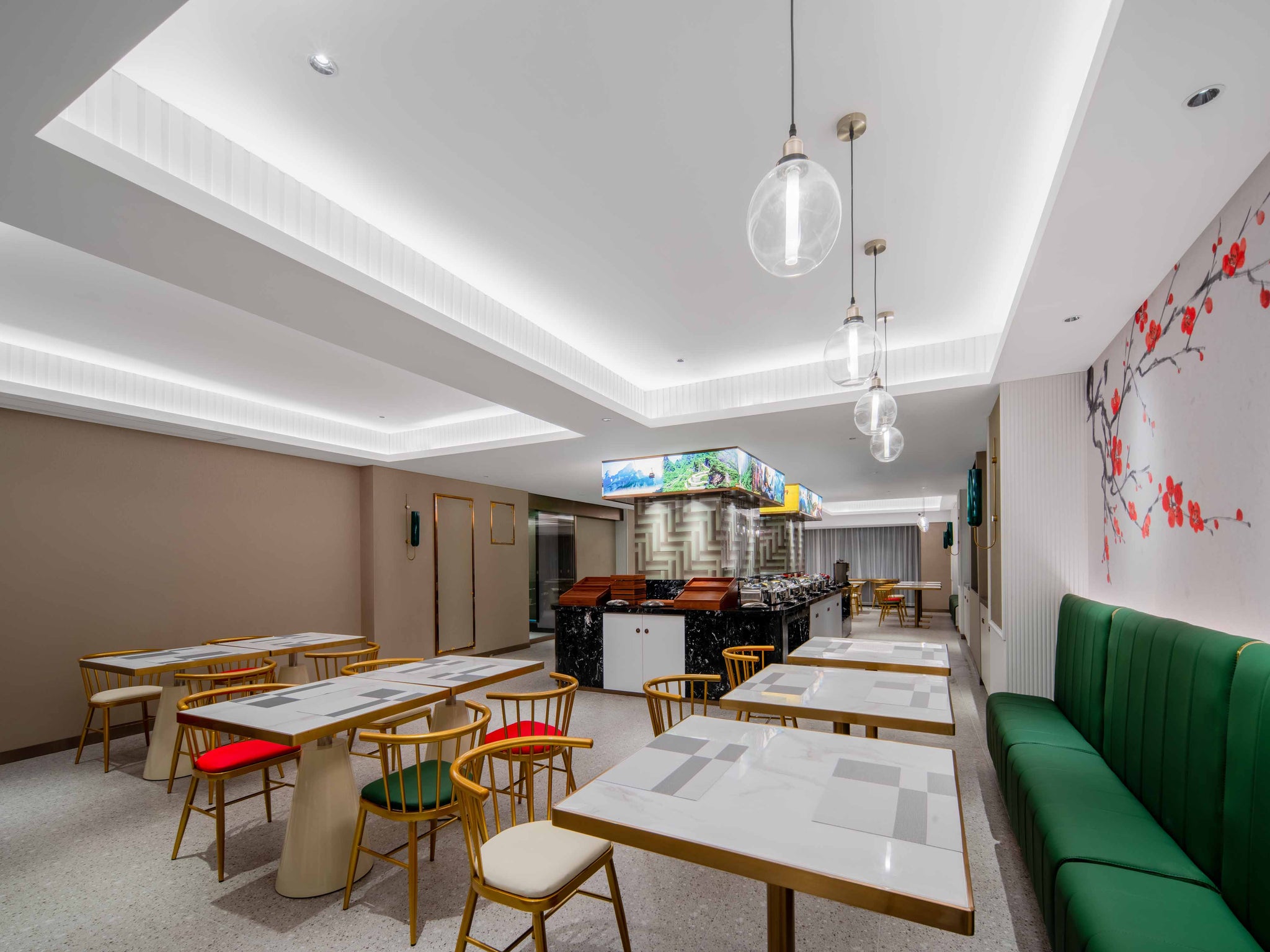 Jinjiang Metropolo Hotel an der Seilbahnstation des Tianmen-Bergs, Zhangjiajie