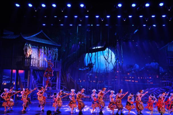 1-Day Zhangjiajie Private Tour: Avatar Mountain & Evening Show