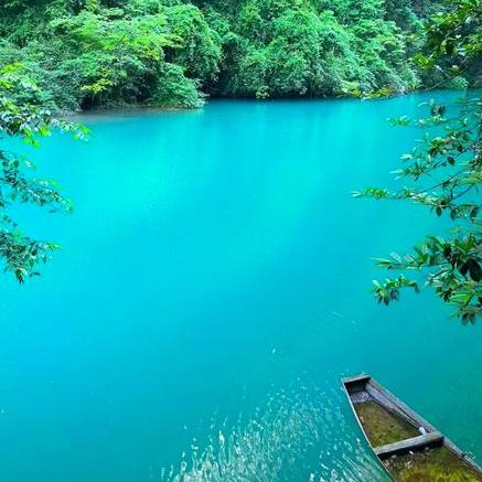 Zhangjiajie Essential Tour: Forest Park + Charming Xiangxi + Tianmen Mountain + Grand Canyon + Heifeng Cave Adventure (4 Days, 3 Nights)