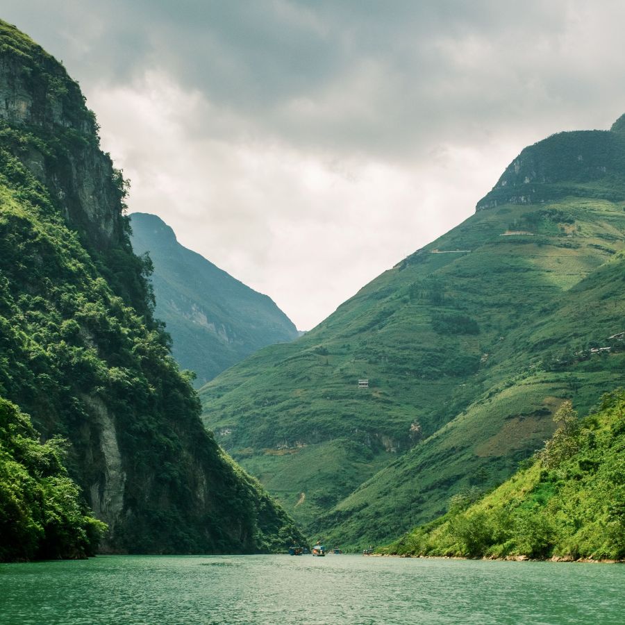 19-Day 18-Night China Roaming Tour: Beijing, Xi'an, Zhangjiajie, Chengdu, Tibet & Shanghai