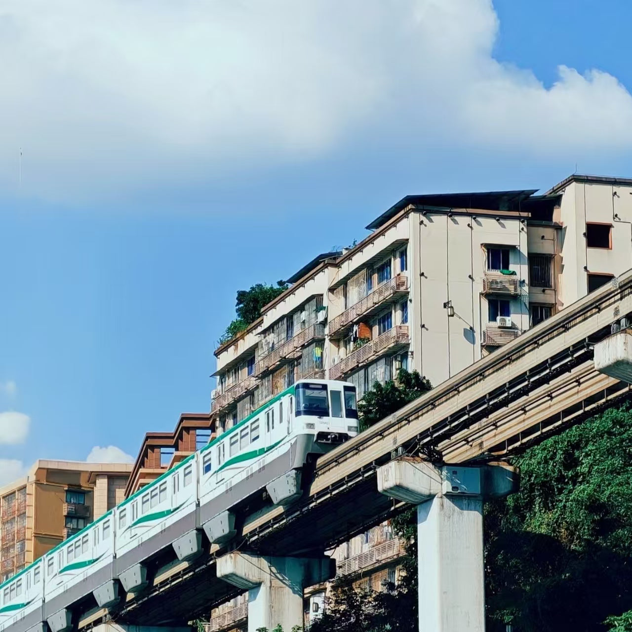 9 Days 8 Nights | Departing from Chengdu to Chongqing's Mountain City! Experience Sichuan and Chongqing's Two Major Trendy Metropolises
