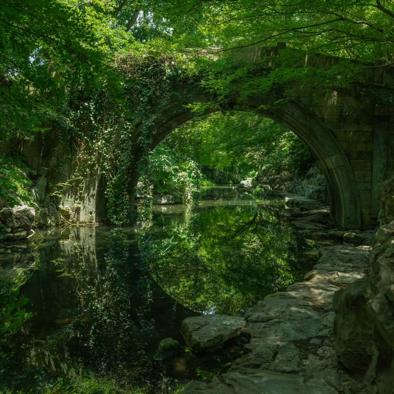 6 Days 5 Nights - Shanghai, Suzhou, Hangzhou Tour: Roaming Poetry-Like Jiangnan Multi-City Aesthetics via High-Speed Rail