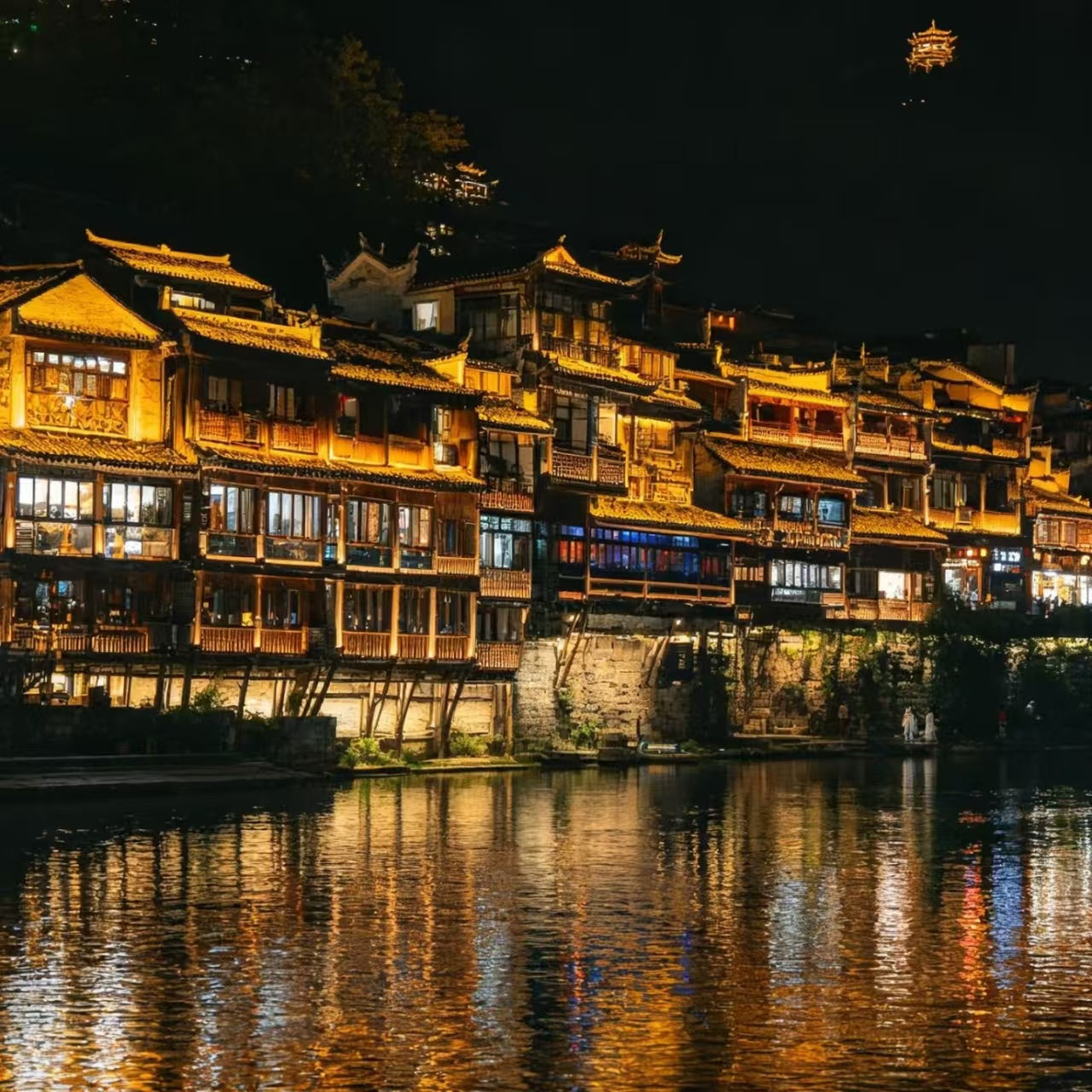 8-Day 7-Night Western Hunan Premier Tour: Zhangjiajie Peaks, Furong Waterfall Town & Fenghuang Ancient Town All-in-One